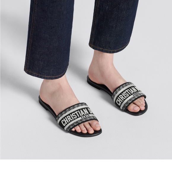 Dior slides - Picture 2 of 9